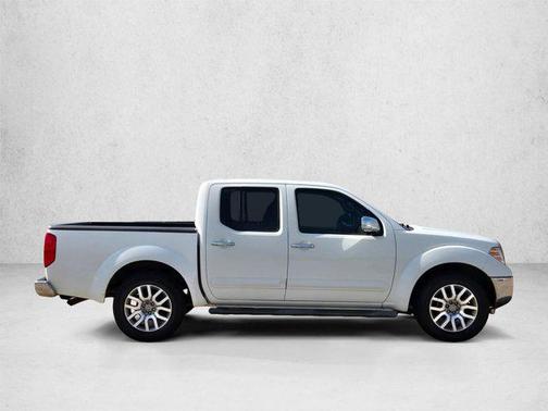 Glacier White 2013 Nissan Frontier SL