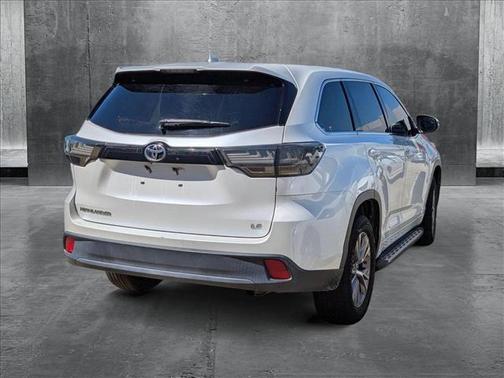2016 Toyota Highlander LE Plus