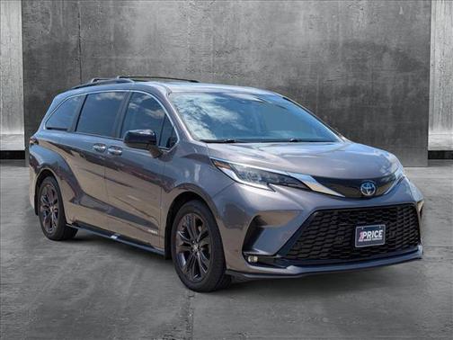 2021 Toyota Sienna XSE 7 Passenger