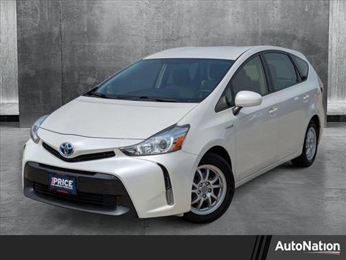 2016 Toyota Prius v Three