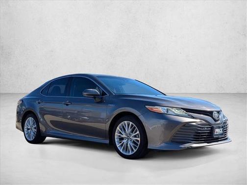 2018 Toyota Camry Hybrid XLE