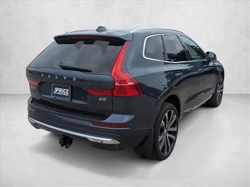 2023 Volvo XC60 B5 Ultimate Bright Theme
