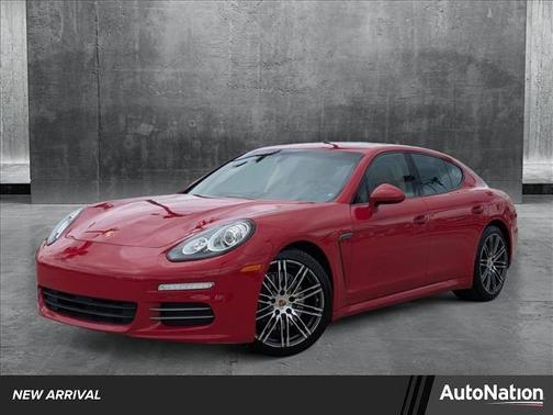 2016 Porsche Panamera 4