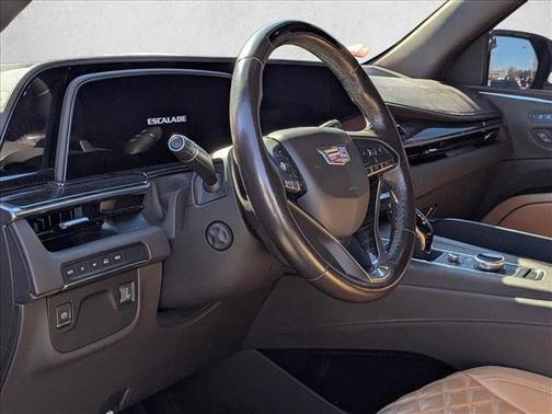 2022 Cadillac Escalade ESV Premium Luxury