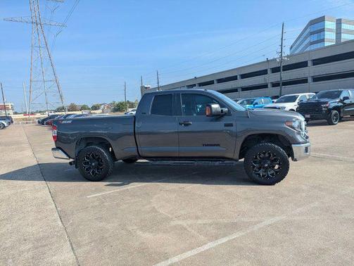 2014 Toyota Tundra SR5