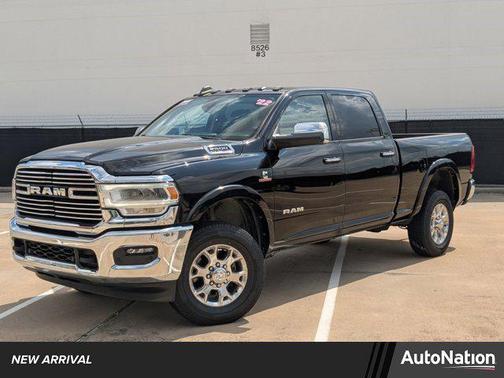 2022 RAM 2500 Laramie Crew Cab 4x4 6'4' Box