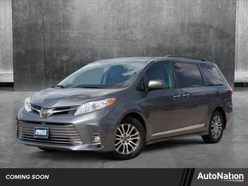 2018 Toyota Sienna XLE