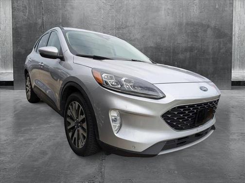 2020 Ford Escape Titanium