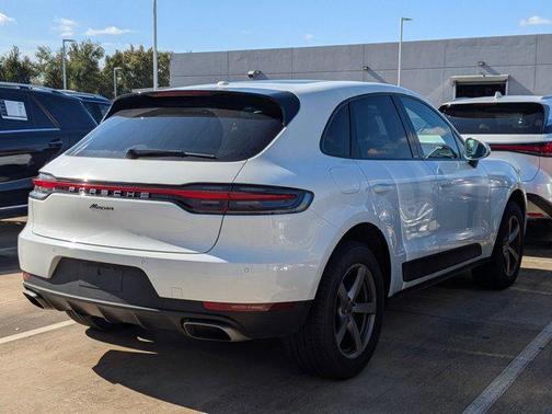 2021 Porsche Macan AWD