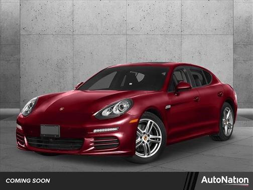 2016 Porsche Panamera 4
