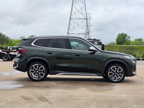 San Remo Green Metallic 2023 BMW X1 xDrive28i