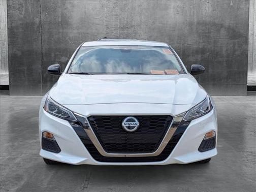 2022 Nissan Altima SR FWD