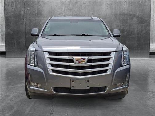 2018 Cadillac Escalade Luxury