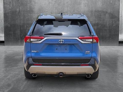 2023 Toyota RAV4 Hybrid SE