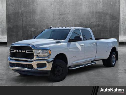 2019 RAM 3500 Big Horn Crew Cab 4x4 8' Box