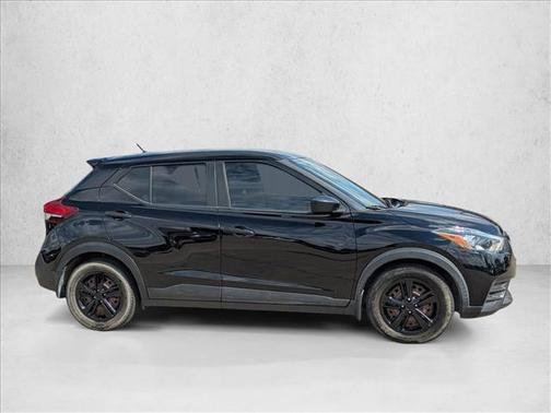 2020 Nissan Kicks S