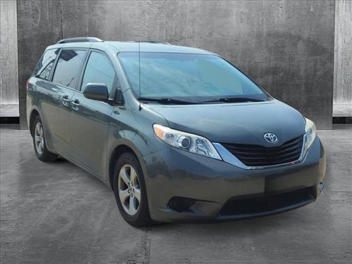 2013 Toyota Sienna LE
