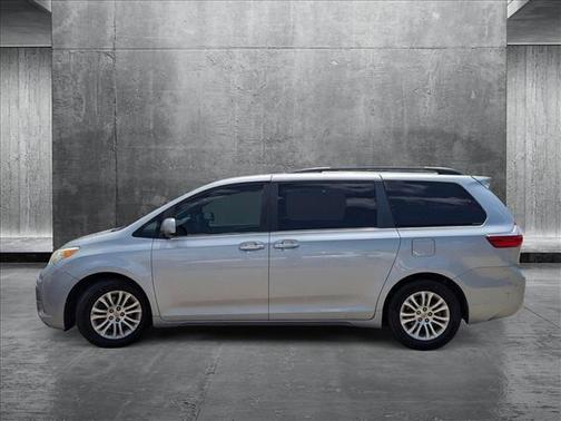 2015 Toyota Sienna XLE