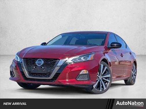 2022 Nissan Altima SR FWD