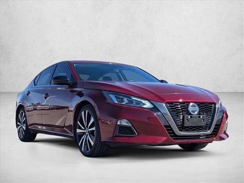 2022 Nissan Altima SR FWD