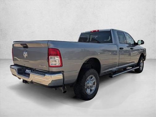 2022 RAM 2500 Tradesman Crew Cab 4x4 8' Box