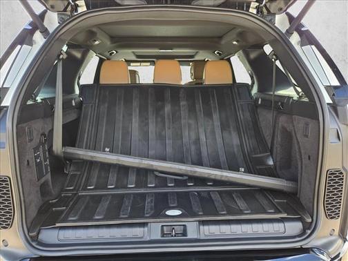 2024 Land Rover Discovery P300 Dynamic SE