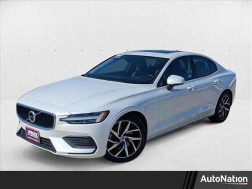 2020 Volvo S60 T5 Momentum