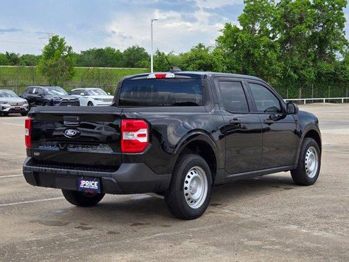Shadow Black 2025 Ford Maverick XL