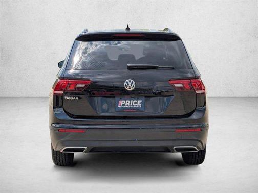 Deep Black Pearl 2021 Volkswagen Tiguan 2.0T S