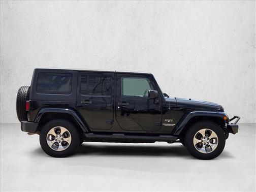 Black Clearcoat 2016 Jeep Wrangler Unlimited Sahara