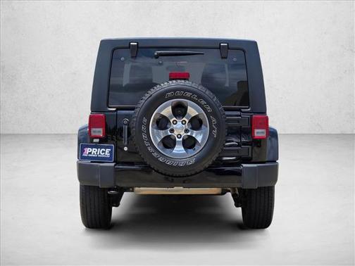 Black Clearcoat 2016 Jeep Wrangler Unlimited Sahara