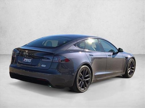 2022 Tesla Model S Plaid