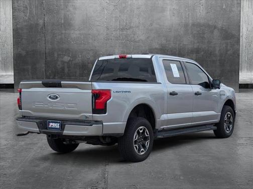 2023 Ford F-150 Lightning XLT