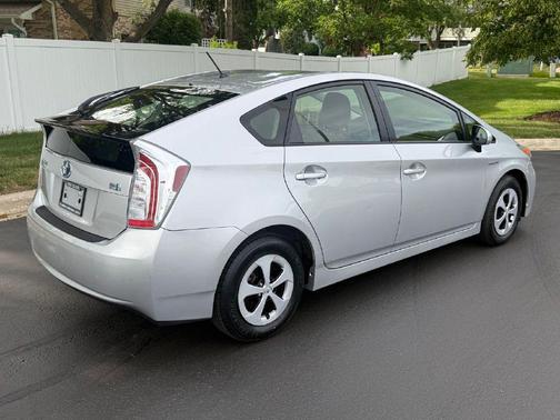 Classic Silver Metallic 2014 Toyota Prius Two
