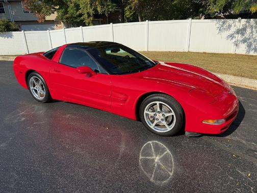 2004 Chevrolet Corvette Base