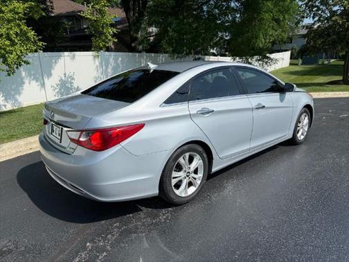 2011 Hyundai SONATA Limited