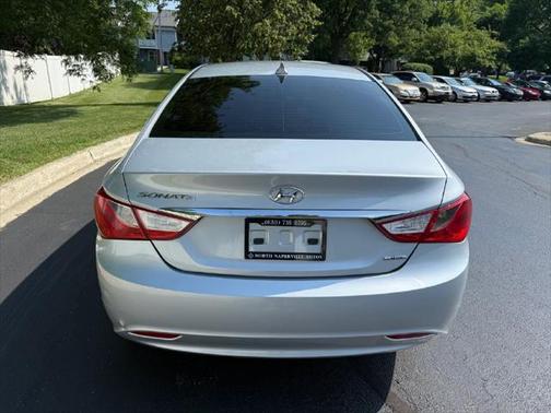 2011 Hyundai SONATA Limited