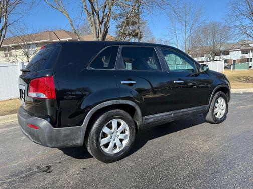 2011 Kia Sorento LX