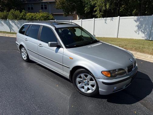 2003 BMW 325 IT