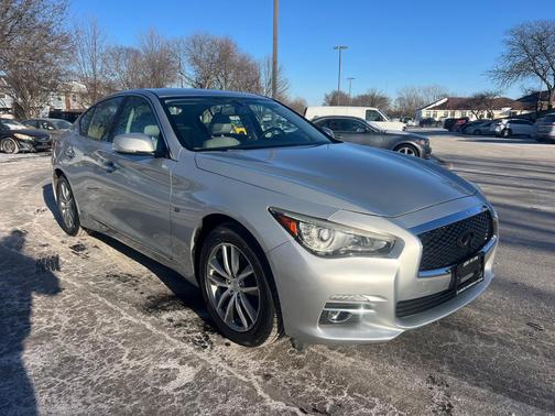 2015 INFINITI Q50 Premium