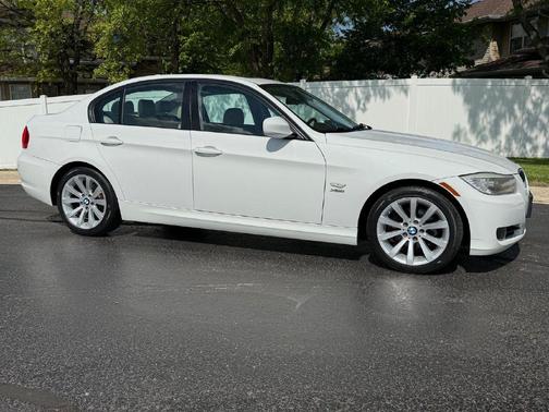 Alpine White 2011 BMW 328 xDrive