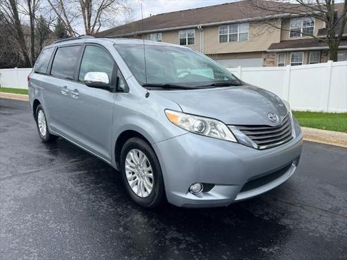 2011 Toyota Sienna XLE