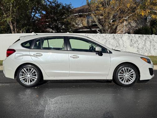 2013 Subaru Impreza 2.0i Premium