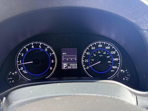 2012 INFINITI G37x Base