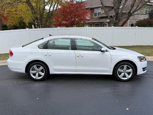 2012 Volkswagen Passat 2.5 SE