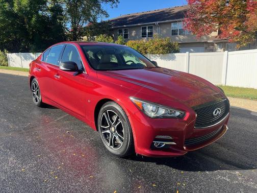 2015 INFINITI Q50 Premium