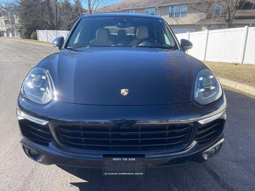 2016 Porsche Cayenne Base