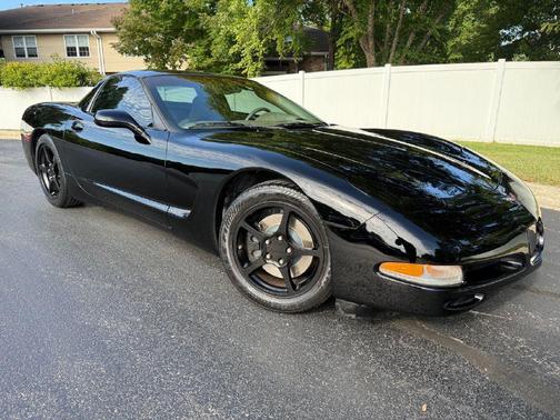 2004 Chevrolet Corvette Base