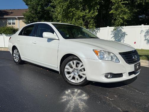 2010 Toyota Avalon XLS