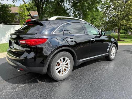 2015 INFINITI QX70 Base